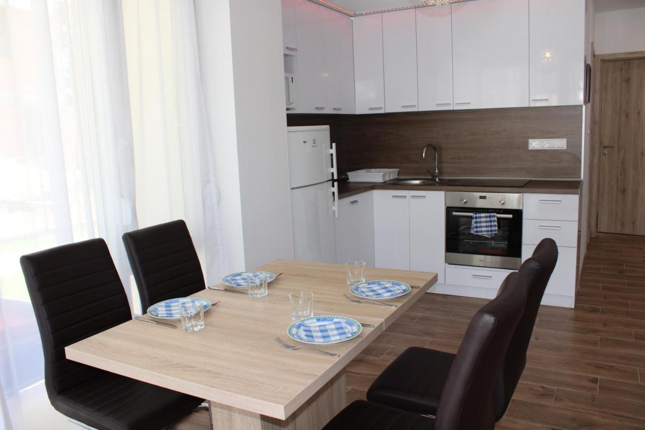 Appartement Nella Apartman à Siófok Extérieur photo